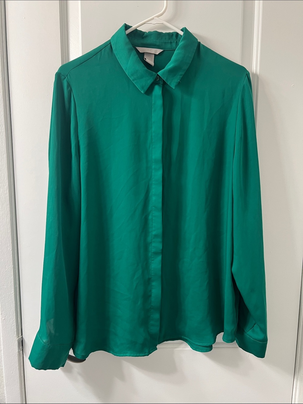 H&M Woman’s Emerald Green Button Up Blouse
